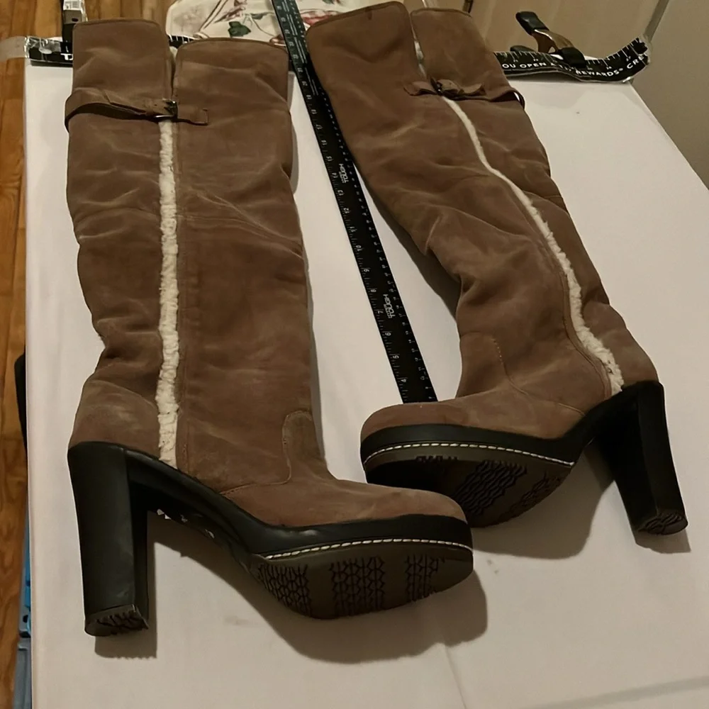 Kelsi Dagger size 10  tan suede over the knee boot shearling lined & trim NWOT